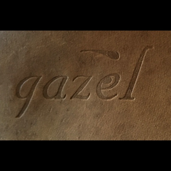 Shoes - Picture 3 of 6